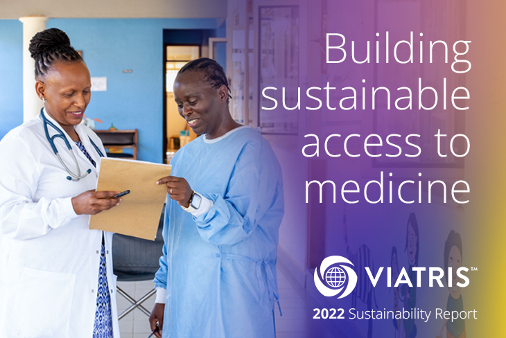 Bild von zwei Ärzten im Gespräch. Viatris Nachhaltigkeitsbericht 2022. 